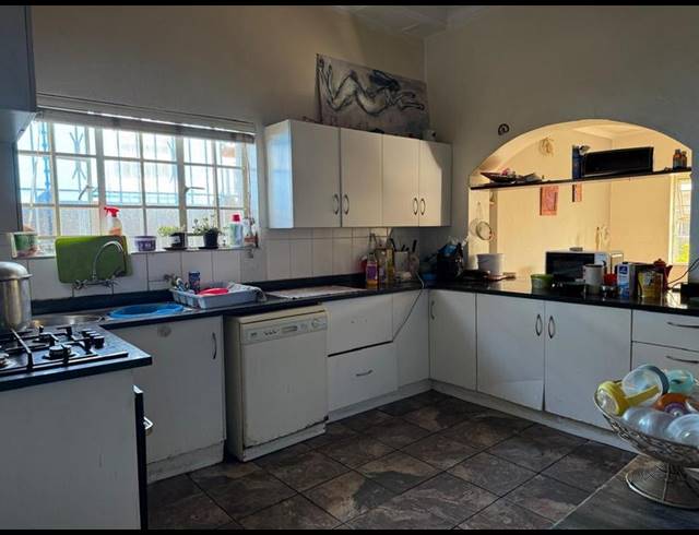 3 BEDROOM HOUSE FOR SALE IN KENSINGTON
